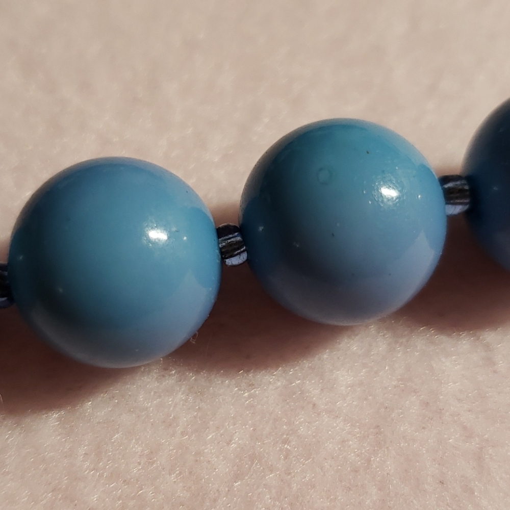 Retro Looking 20" Powder Blue Necklace